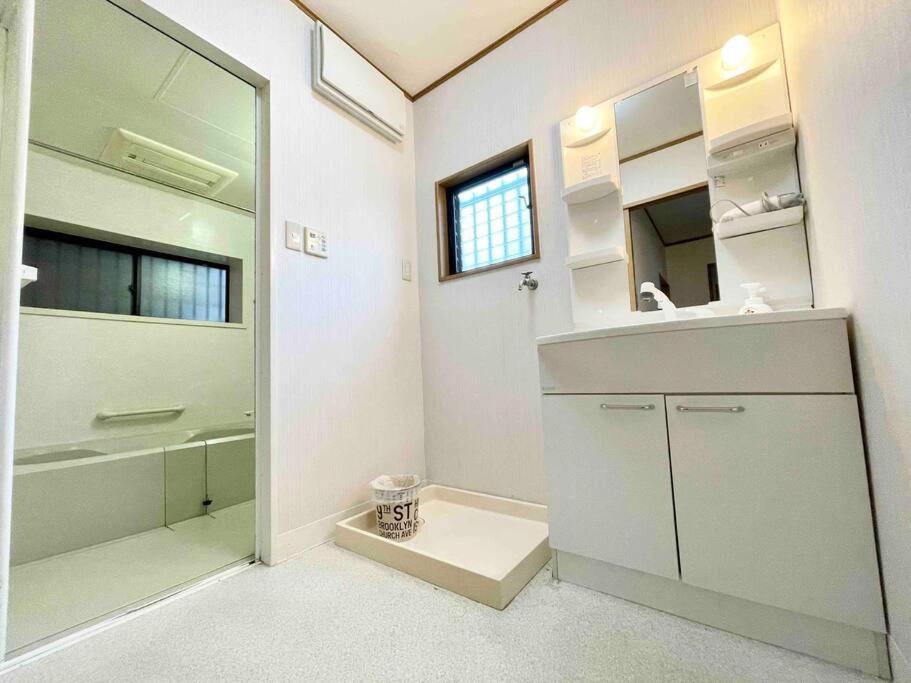 오사카 鶴橋駅徒歩2分 トイレ浴室複数あり3階建て一軒家車庫付き 아파트 외부 사진