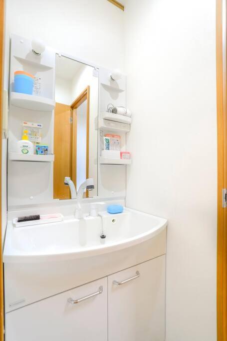 오사카 鶴橋駅徒歩2分 トイレ浴室複数あり3階建て一軒家車庫付き 아파트 외부 사진