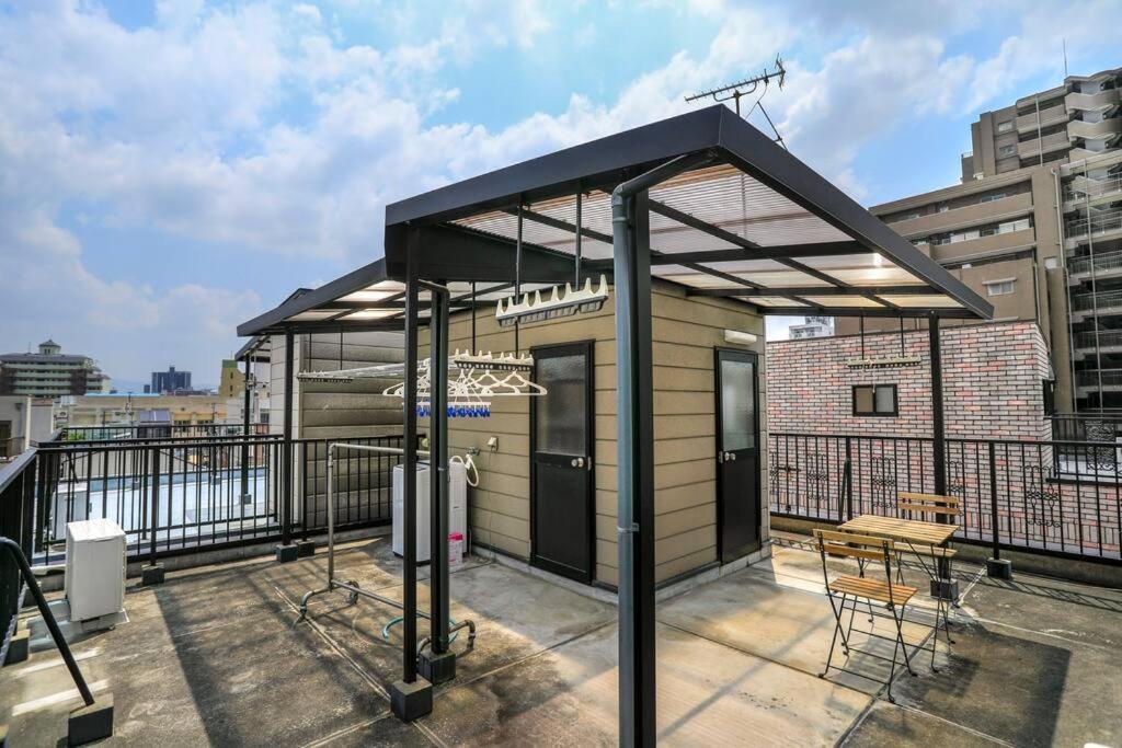 오사카 鶴橋駅徒歩2分 トイレ浴室複数あり3階建て一軒家車庫付き 아파트 외부 사진
